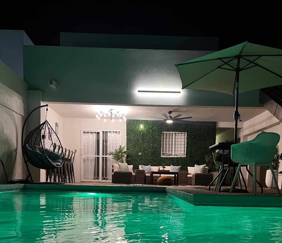 La Casa Ruby background